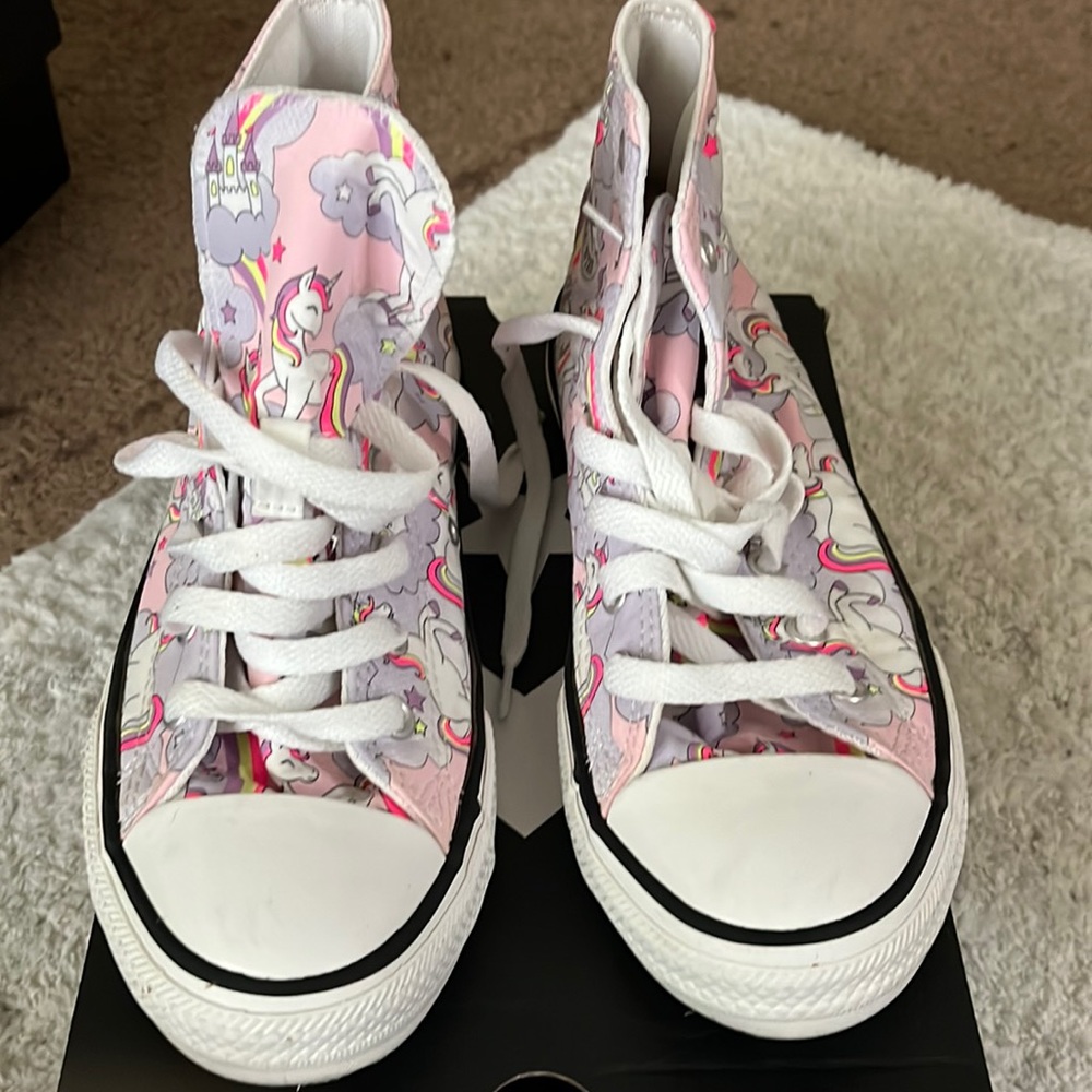 Converse Color: Pink/Purple Size:3(girls)